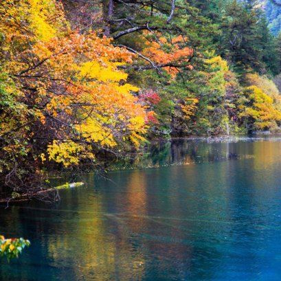 ทะเลสาบเสือ (Tiger Lake) จิ่วจ้ายโกว