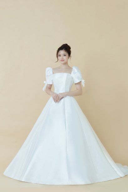 ชุดแต่งงาน สำหรับเช่าราคาถูก