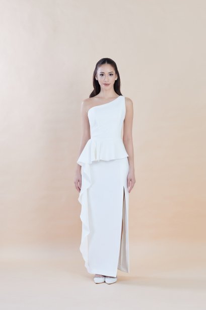 ชุดแต่งงาน สำหรับเช่าราคาถูก