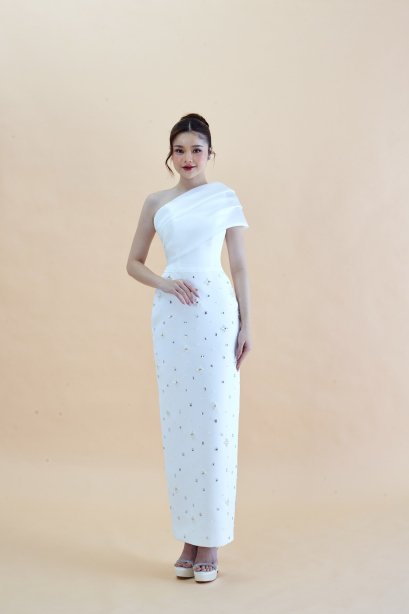 ชุดแต่งงาน สำหรับเช่าราคาถูก