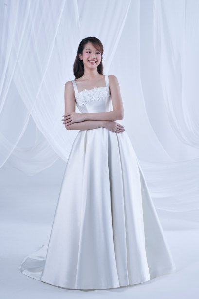 ชุดแต่งงาน สำหรับเช่าราคาถูก