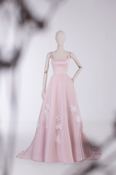 ชุดหมั้น สำหรับเช่า