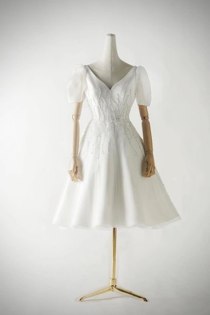 ชุดแต่งงาน สำหรับเช่าราคาถูก