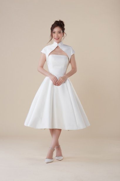 ชุดแต่งงาน สำหรับเช่าราคาถูก