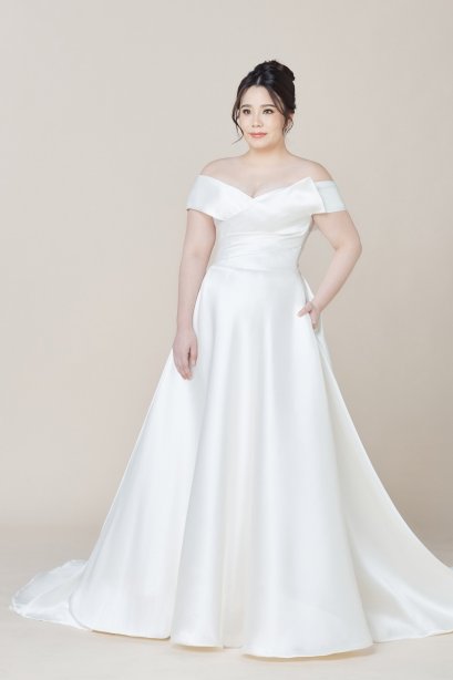 ชุดแต่งงาน สำหรับเช่าราคาถูก Plussize