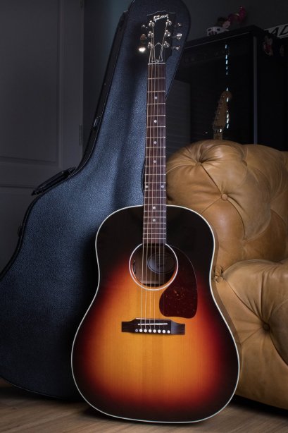 Gibson J-45 Standard Tri Burst ( 2023 )