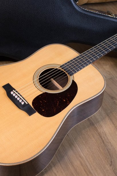 Martin D-28 Modern Deluxe 2019