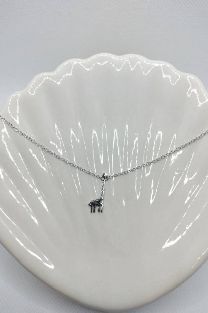 สร้อยคอพร้อมจี้ยีราฟ