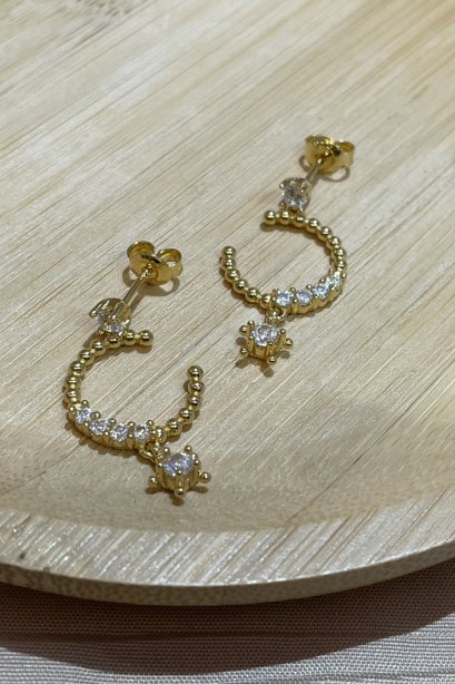 ต่างหูแบบแป้นพระจันทร์ห้อยเพชร