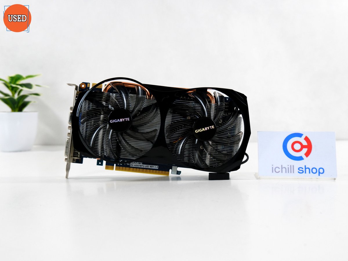 GIGABYTE GTX550ti 1GB WINDFORCE付属品：ドライバディスク、マニュアル