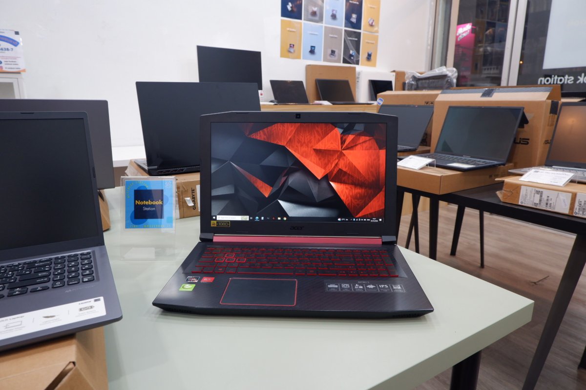 Acer Nitro Ryzen5-2500 Ram8 RX560X(4gb) SSD128+1TB จอips จอภาพ