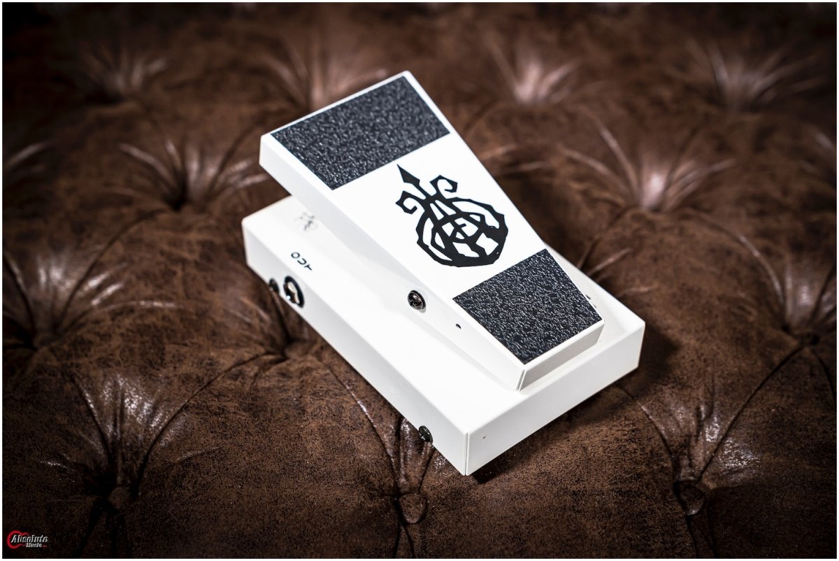ギター Morley SKW1 DJ ASHBA SKELETON WAH Morley SKW1 DJ Ashba Skeleton Wah | Sweetwater