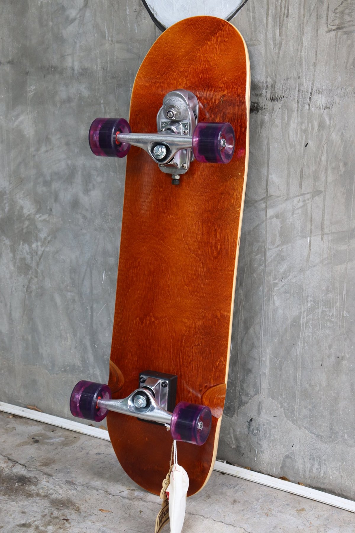 SURF SKATE WOODY PRESS Thruster 2 System 32” / Brown