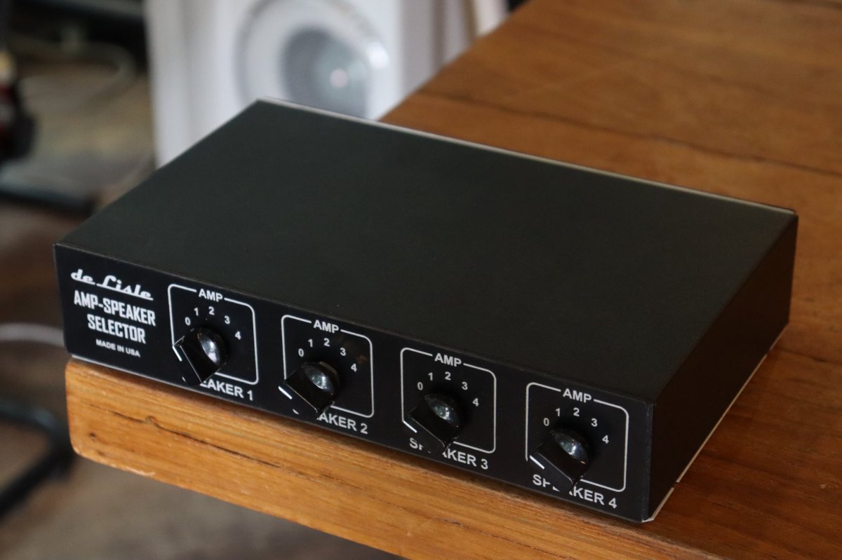 De Lisle Amp-Speaker Selector V1 - fusionmusic