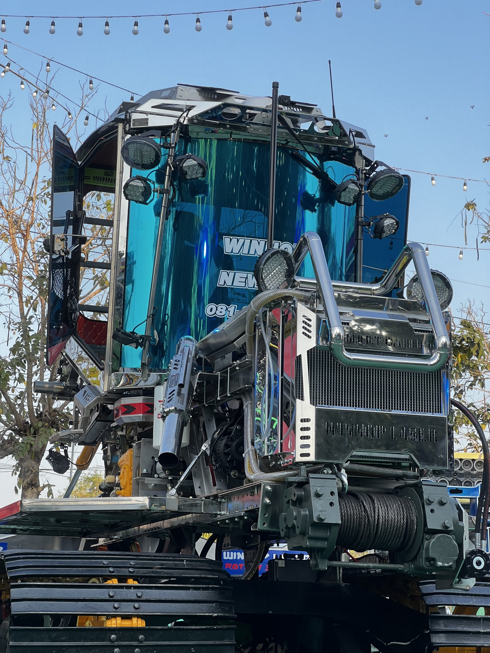 รถติดิน