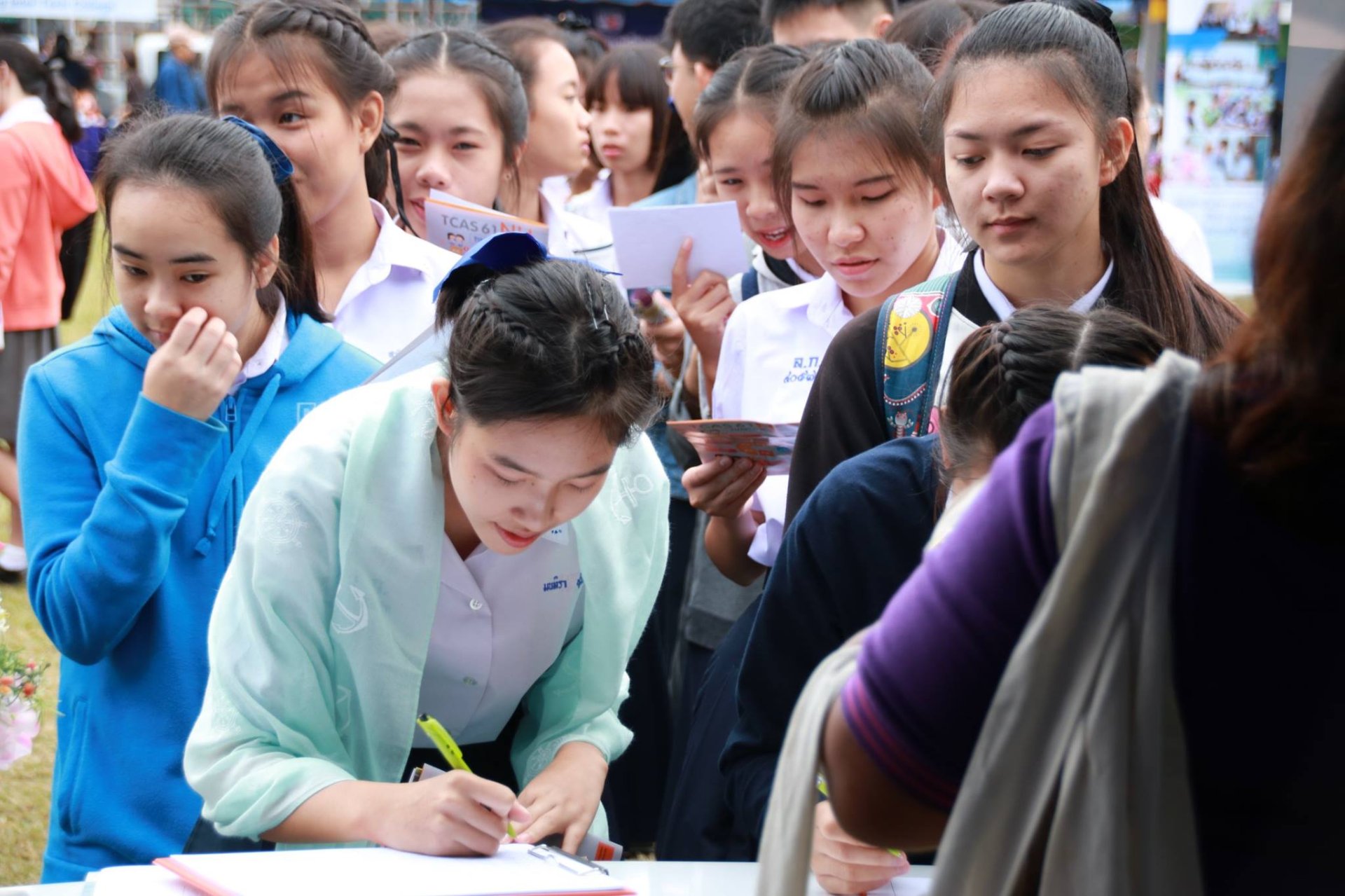 คณะเกษตรศาสตร์และทรัพยากรธรรมชาติ มหาวิทยาลัยพะเยา เข้าร่วมจัดบูทแนะนำการรับเข้าศึกษาต่อในหลักสูตร ระดับปริญญาตรี ประจำปีการศึกษา 2561 ณ โรงเรียนลำปางกัลยาณี จังหวัดลำปาง ในงาน Education Expo 2017 คณะเกษตรศาสตร์และทรัพยากรธรรมชาติ มหาวิทยาลัยพะเยา เข้าร่วมจัดบูทแนะนำการรับเข้าศึกษาต่อในหลักสูตร ระดับปริญญาตรี ประจำปีการศึกษา 2561 ณ โรงเรียนลำปางกัลยาณี จังหวัดลำปาง ในงาน Education Expo 2017