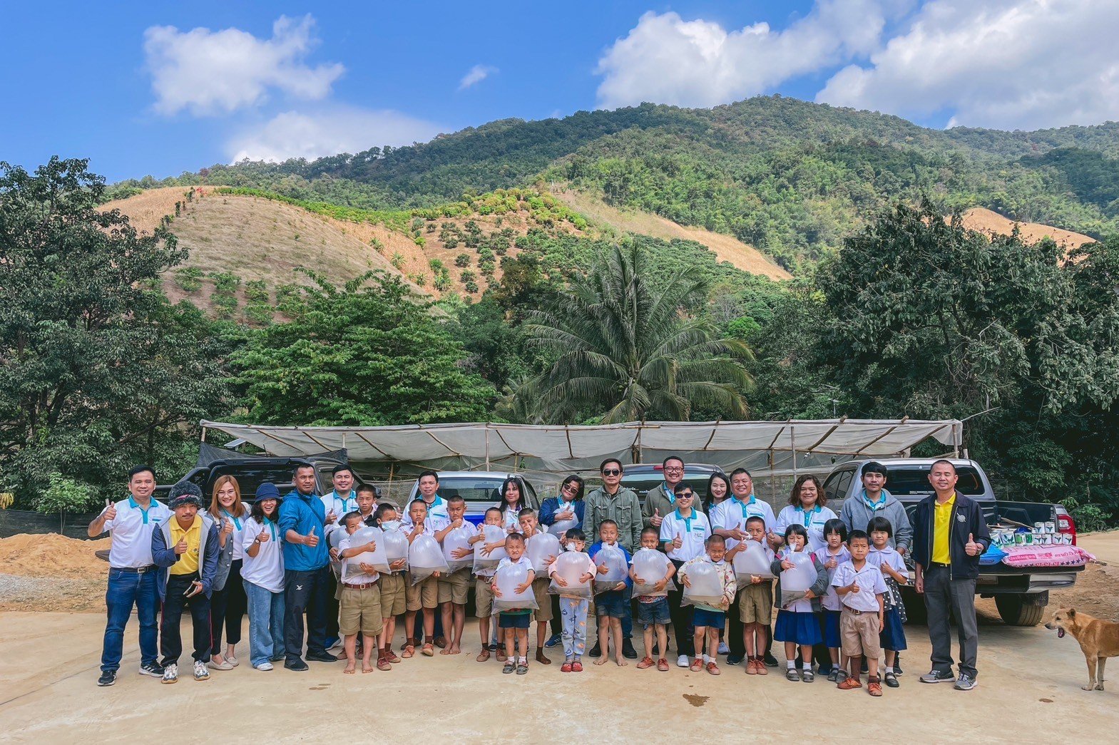 ดำเนิน “โครงการพัฒนาและเรียนรู้กระบวนการถ่ายทอดองค์ความรู้เกษตรสมัยใหม่ให้ชุมชนเพื่ออาหารกลางวัน” ณ โรงเรียนตำรวจตระเวนชายแดนห้วยปุ้ม อำเภอเชียงคำ จังหวัดพะเยา The Development and Learning Process of Modern Agricultural Knowledge Transfer to the Community ดำเนิน “โครงการพัฒนาและเรียนรู้กระบวนการถ่ายทอดองค์ความรู้เกษตรสมัยใหม่ให้ชุมชนเพื่ออาหารกลางวัน” ณ โรงเรียนตำรวจตระเวนชายแดนห้วยปุ้ม อำเภอเชียงคำ จังหวัดพะเยา The Development and Learning Process of Modern Agricultural Knowledge Transfer to the Community