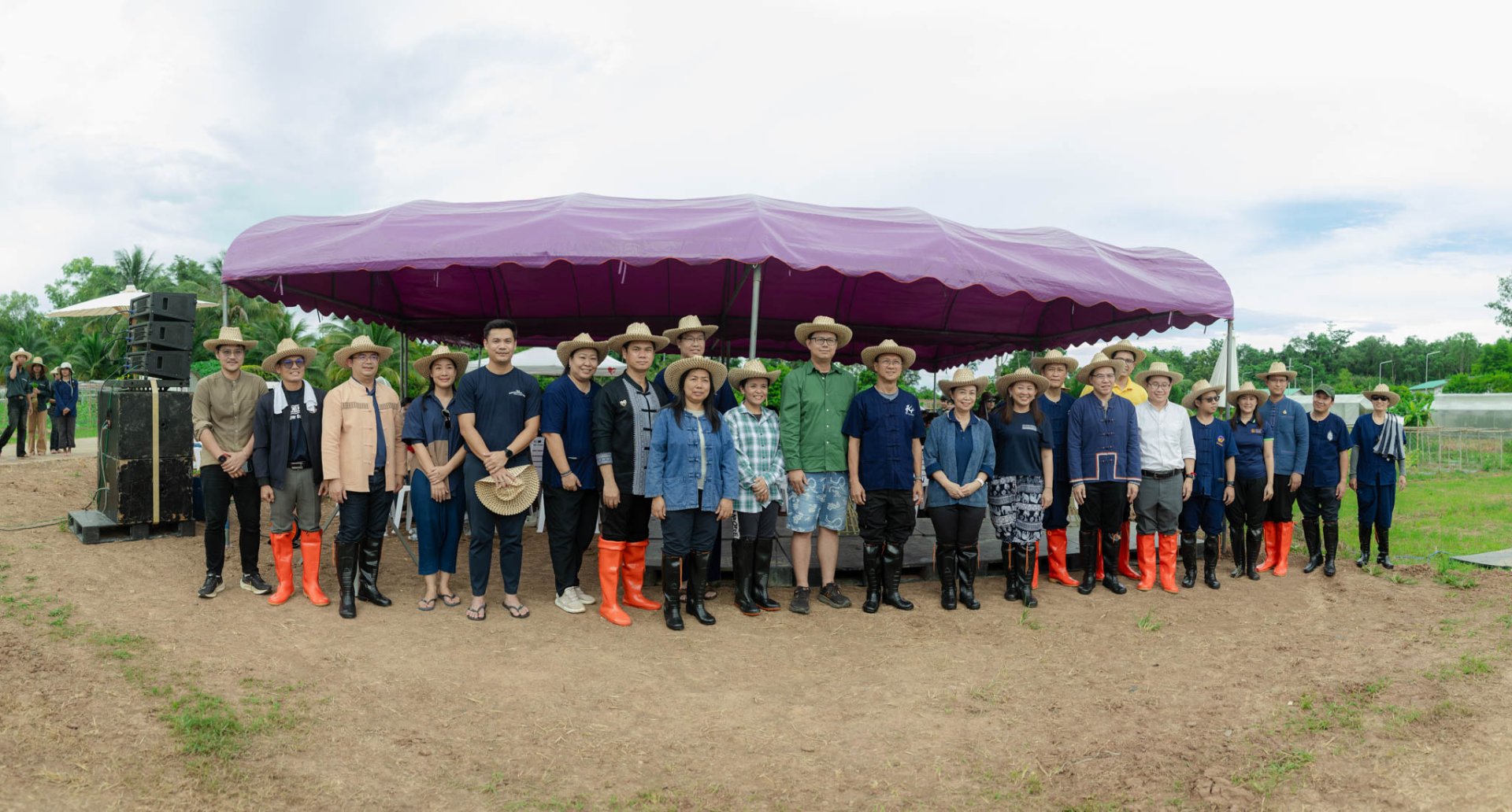 University of Phayao Hosts Preserving the Traditional Rice Planting Way of Life Activity to Promote Lanna Wisdom through Integrated Learning