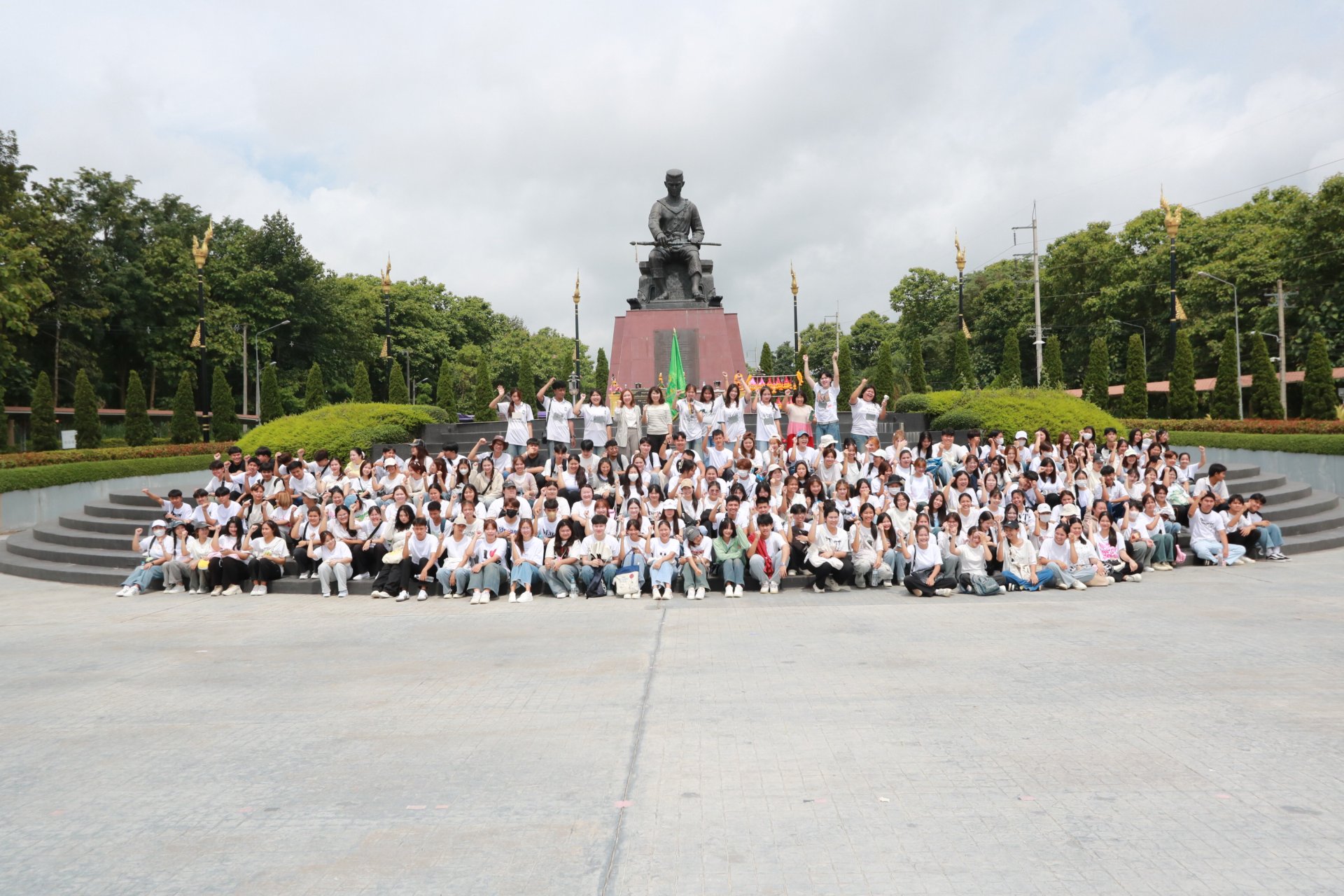 "Buddhist Agriculture for Life Development and Campus Tour for Freshmen" School of Agriculture, University of Phayao "Buddhist Agriculture for Life Development and Campus Tour for Freshmen" School of Agriculture, University of Phayao