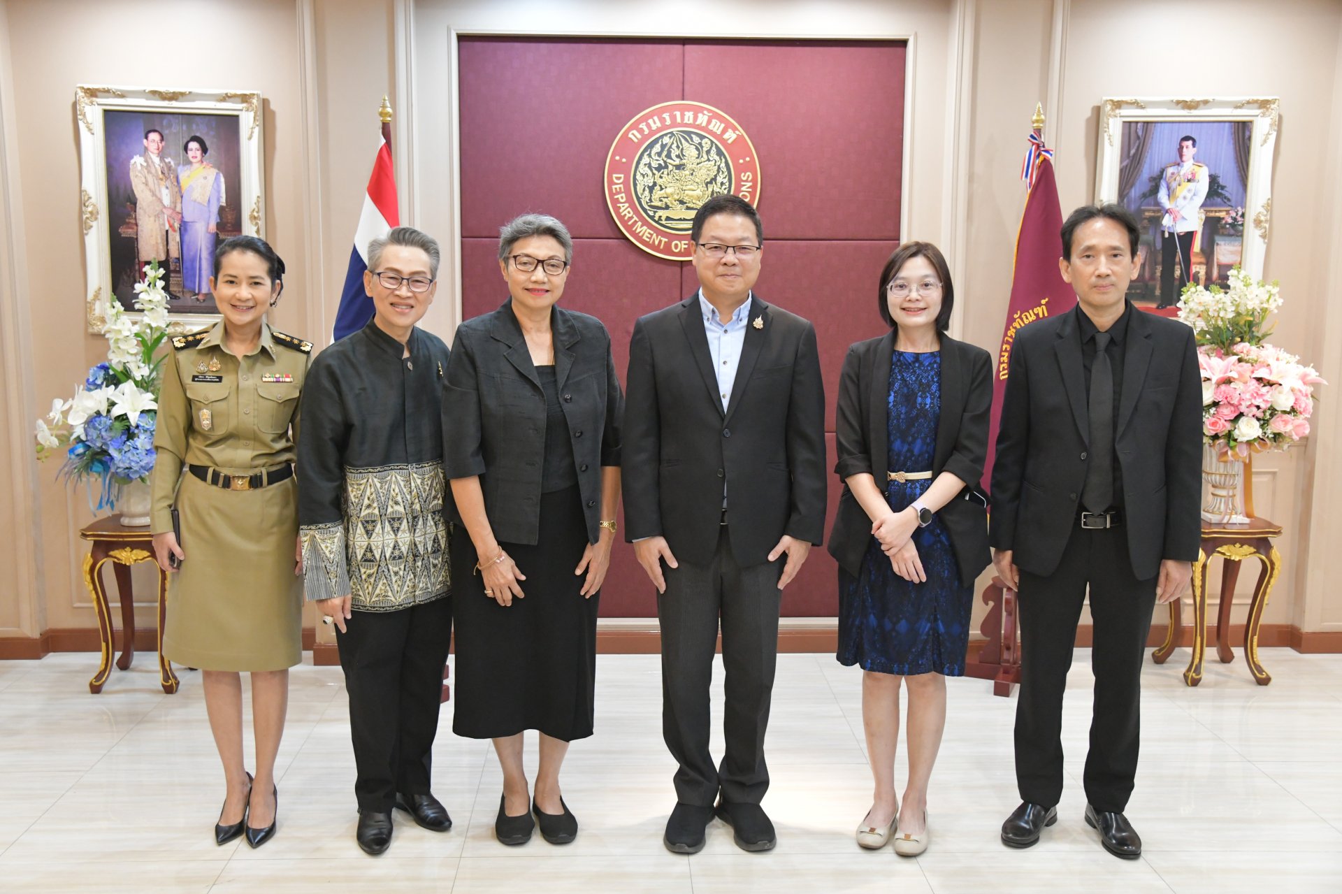 "Khaolaor is pleased to be a part of donating herbal medicines and dietary supplements to the Department of Corrections on December 30, 2025, in support of the 'Read for Release' project."