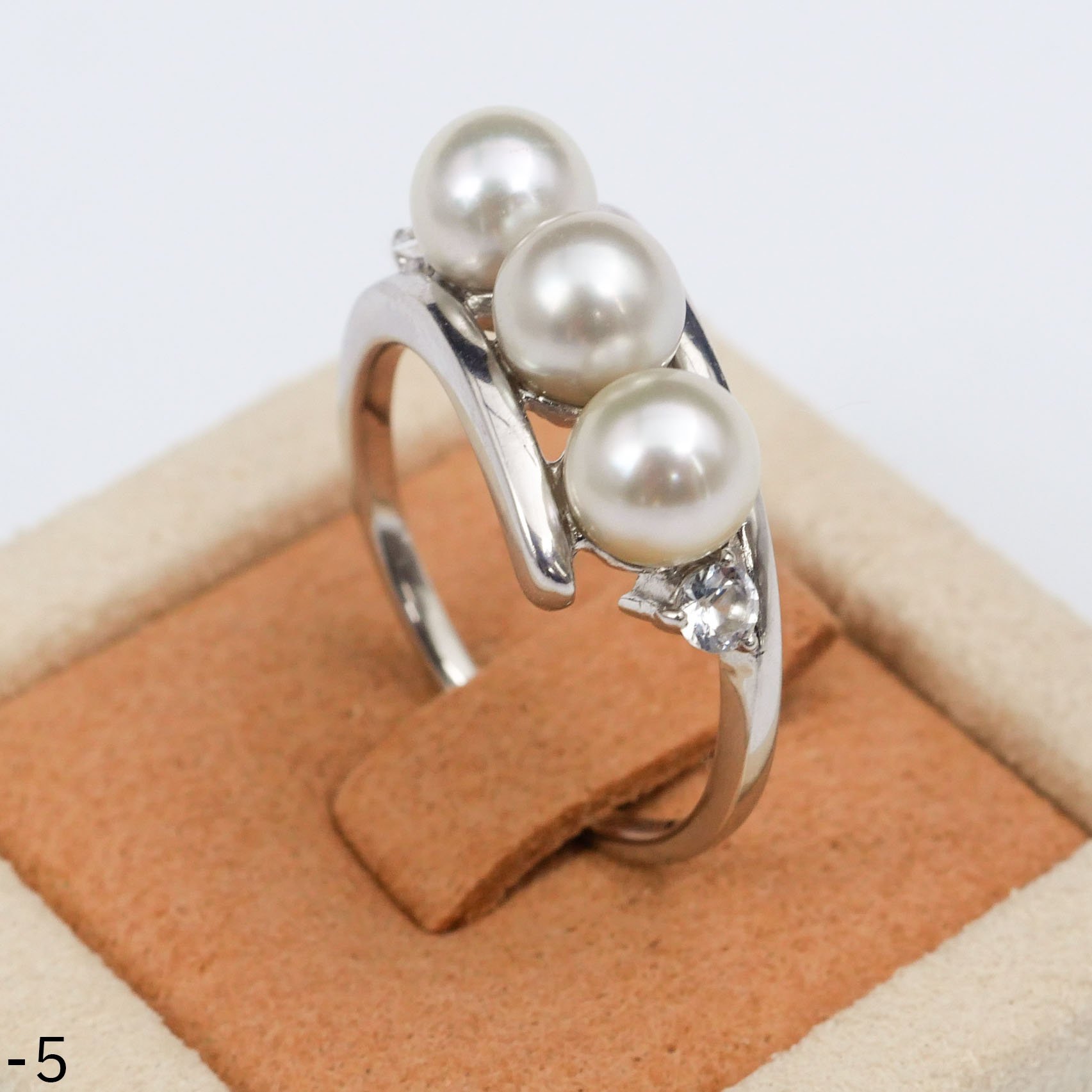 Pearl Rings Bahrain Approx. 5.0 mm, Akoya Pearl, Triple Pearls Ring - pakasiapearl