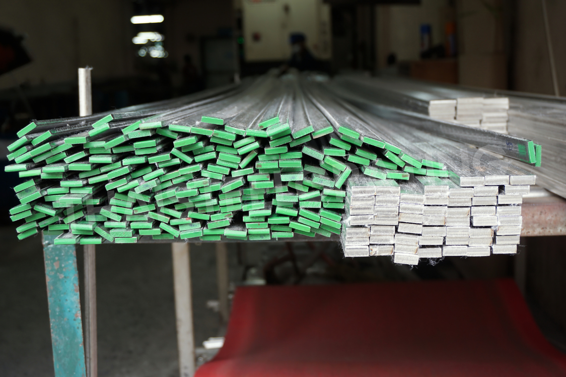 เหล็กแบนใช้ในงานก่อสร้าง เหล็กแบนใช้ในงานก่อสร้าง