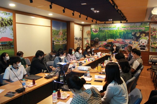 Meeting to present ideas to continue the project to create activities to drive creative cities for sustainable tourism in Phetchaburi Province  Meeting to present ideas to continue the project to create activities to drive creative cities for sustainable tourism in Phetchaburi Province