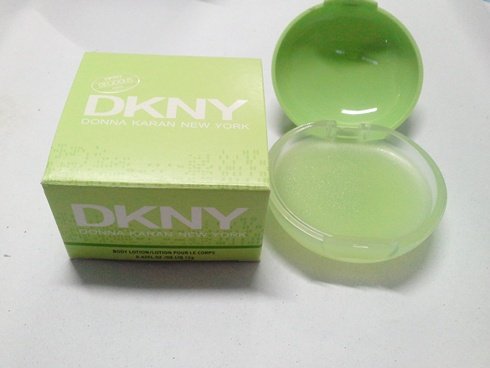  น้ำหอมแห้ง DKNY กล่องสีเขียว ขนาด 12g