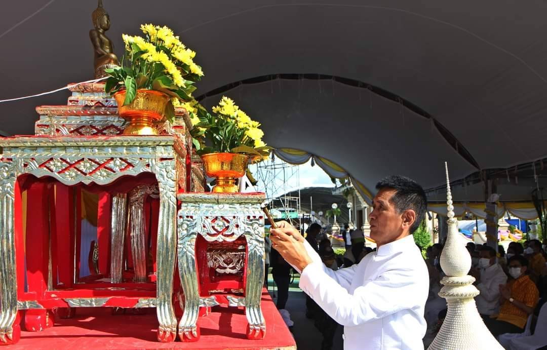 จัดพิธีบวงสรวง-สมโภชศาลหลักเมืองจังหวัดชุมพรสร้างมานานกว่า 30 ปี ใช้ไม้ราชพฤกษ์อายุกว่า 100 ปี