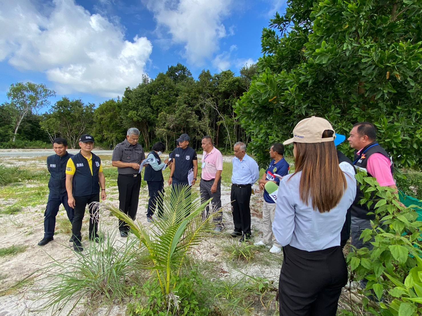 รองอธิบดี DSI ลงพื้นที่สอบคดีบุกรุกอุทยานแห่งชาติสิรินาถ จังหวัดภูเก็ต จำนวนกว่า 15 ไร่