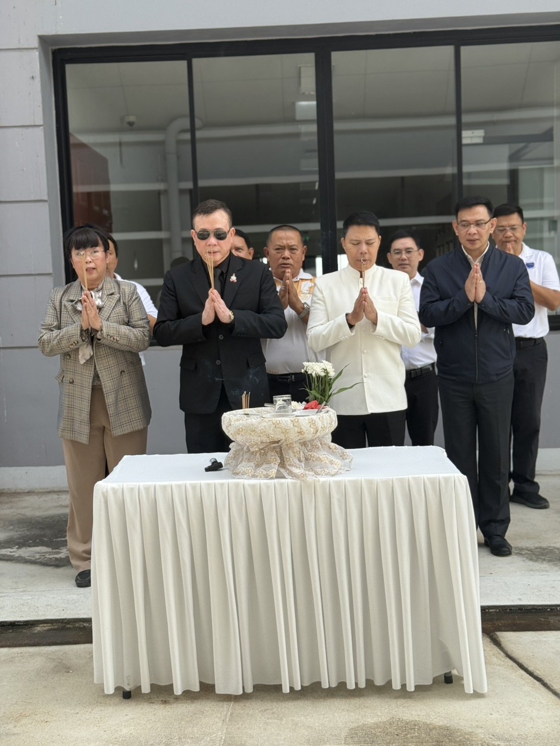 ผอ.ชาญณรงค์ นำทัพ DSI ทำบุญสถาบันDSIเชิญ อสพ.ยุทธนา เป็นประธาน