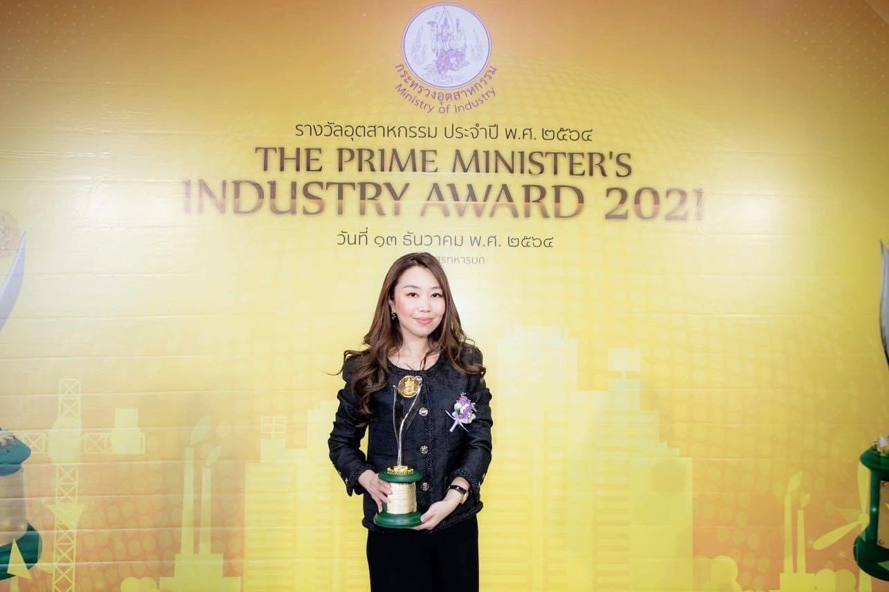 Alloy received the Global SME Award for business management Alloy received the Global SME Award for business management