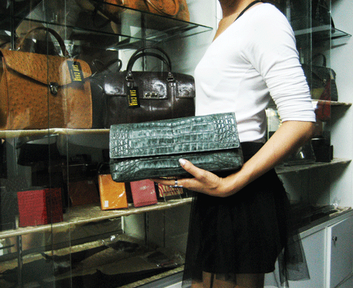 Genuine Belly Caiman Leather Clutch Bag in Grey #CRW312H-GRE