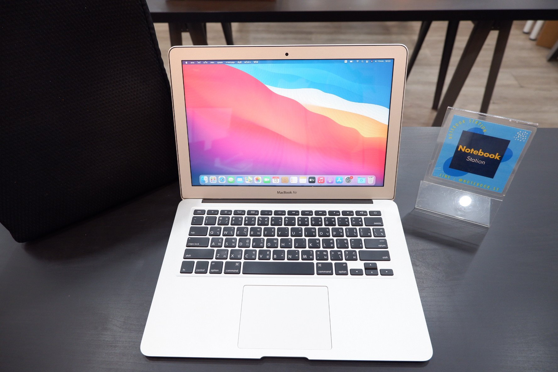 Apple Macbook Air (mid2013) Core i5 Ram4 SSD128 จอ13นิ้ว LED ขายถูกมาก ราคาเพียง 5,900 .-