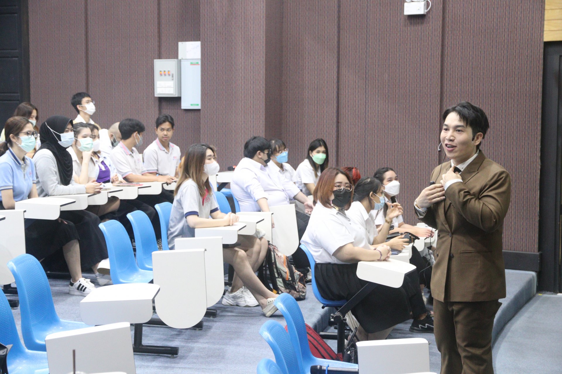 Personality Development Ep.03 : Personality Development และ Photo Shooting for Resume Personality Development Ep.03 : Personality Development และ Photo Shooting for Resume