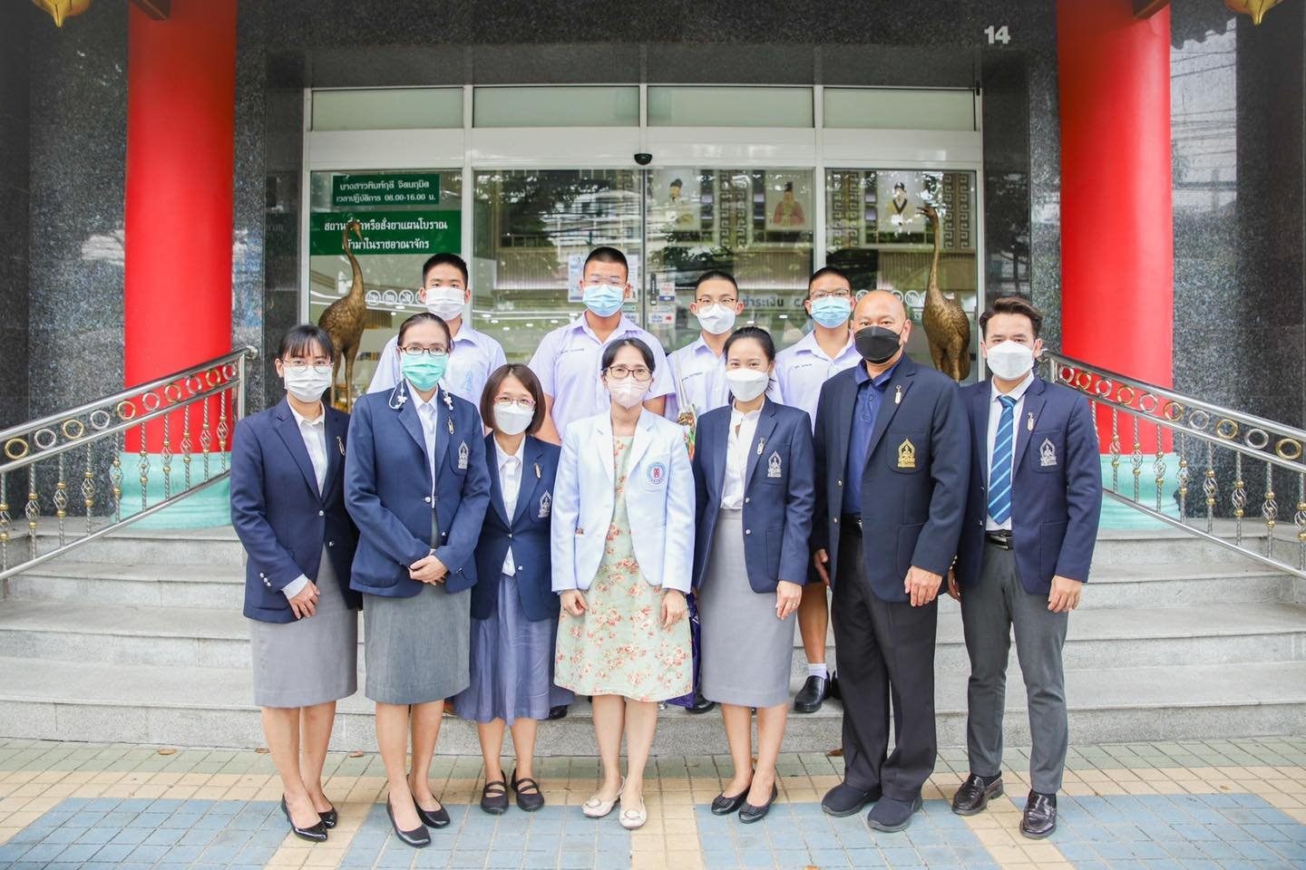 คลินิกการแพทย์แผนจีนหัวเฉียว ต้อนรับคณะอาจารย์และนักเรียนจากวชิราวุธวิทยาลัย เข้าเยี่ยมชมและศึกษาดูงานด้านการแพทย์แผนจีน คลินิกการแพทย์แผนจีนหัวเฉียว ต้อนรับคณะอาจารย์และนักเรียนจากวชิราวุธวิทยาลัย เข้าเยี่ยมชมและศึกษาดูงานด้านการแพทย์แผนจีน
