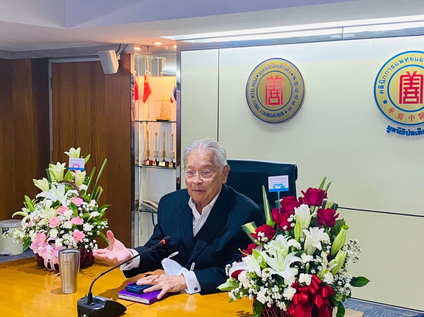 งานพิธีอำลาการทำงานของผู้อำนวยการอร่าม เอี่ยมสุรีย์  งานพิธีอำลาการทำงานของผู้อำนวยการอร่าม เอี่ยมสุรีย์