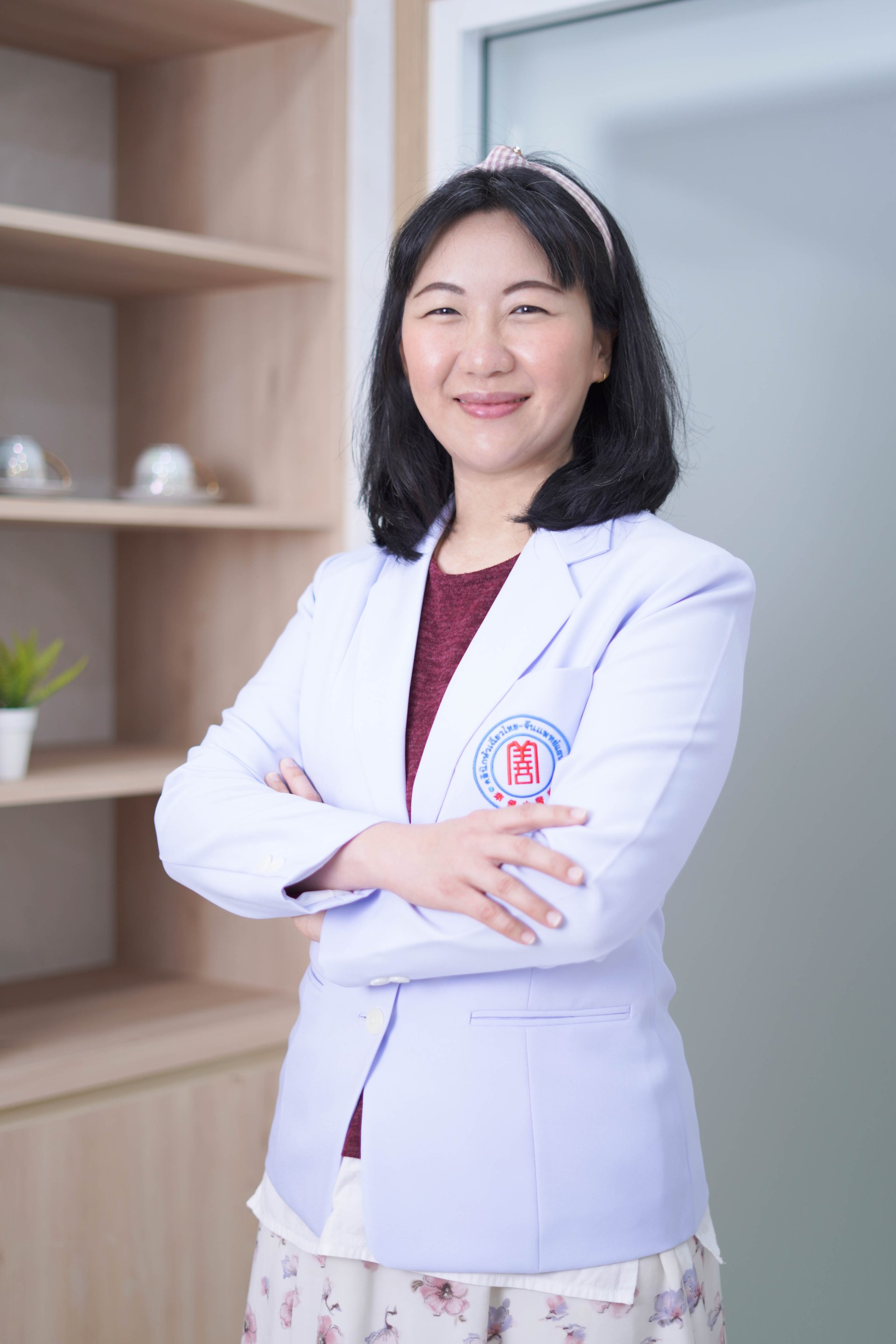 TCM. Dr. Pornchan Srisantiwong (Li Xiang Ling) TCM. Dr. Pornchan Srisantiwong (Li Xiang Ling)