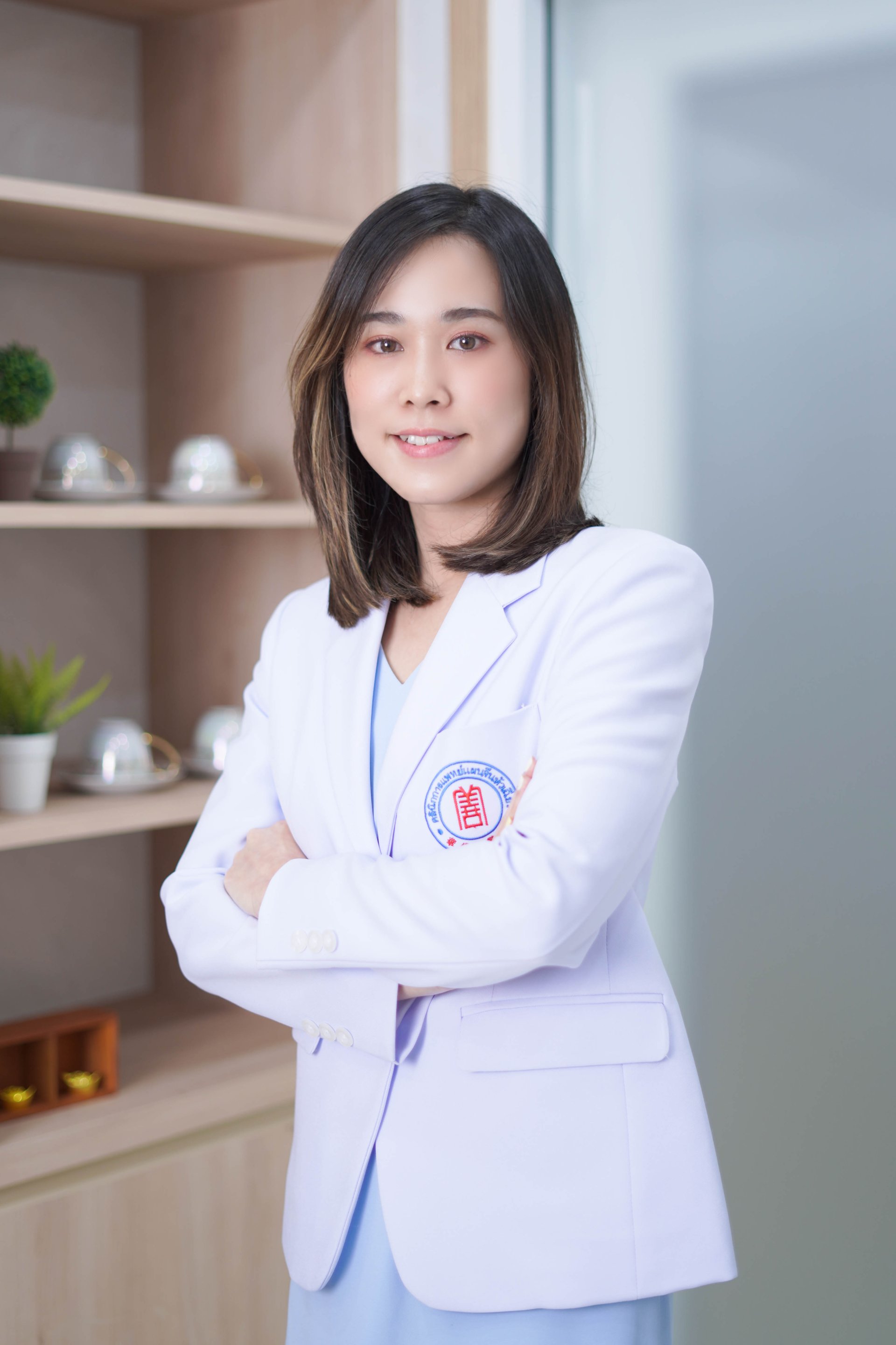 แพทย์จีน พิมพิชญ์ มุจลินทโมลี (หมอจีน เจี่ย จิ้ง เหวิน)  แพทย์จีน พิมพิชญ์ มุจลินทโมลี (หมอจีน เจี่ย จิ้ง เหวิน)