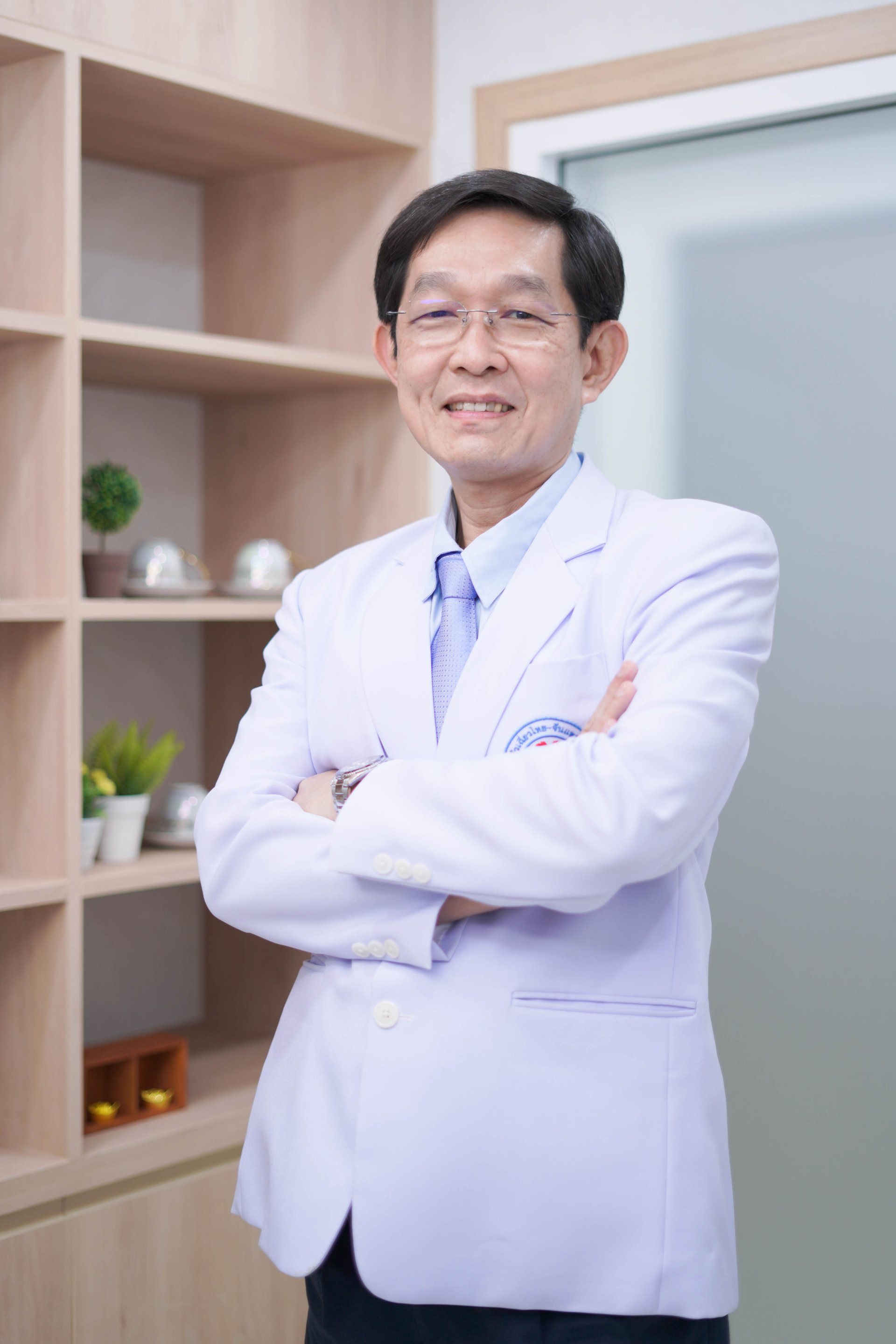 สมชาย จิรพินิจวงศ์ (หมอจีน เซี่ย เฉียง หมิง) สมชาย จิรพินิจวงศ์ (หมอจีน เซี่ย เฉียง หมิง)