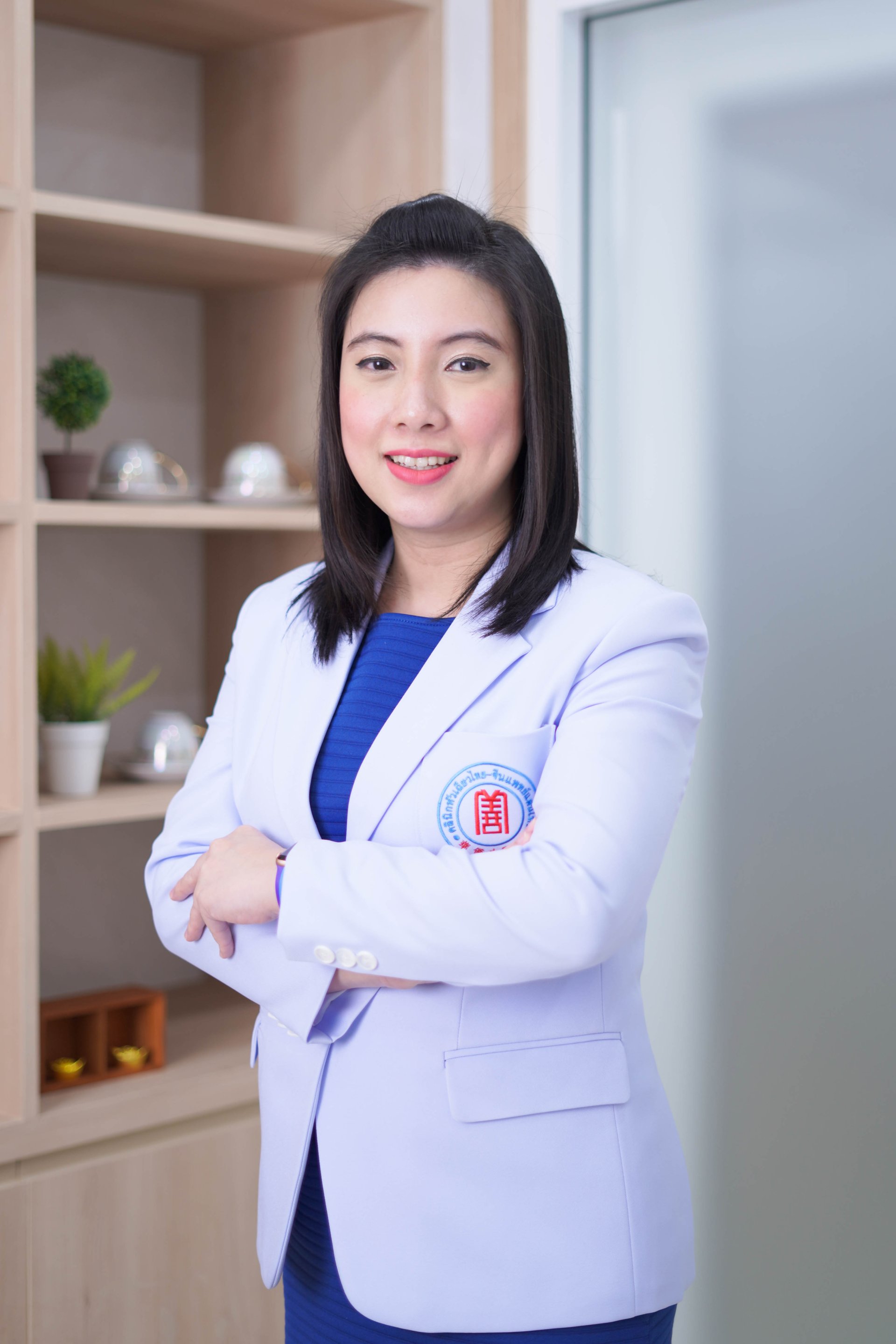 แพทย์จีน ธันย์ชนก เอื้อธรรมมิตร (หมอจีน หยาง กุ้ย เหรียน) แพทย์จีน ธันย์ชนก เอื้อธรรมมิตร (หมอจีน หยาง กุ้ย เหรียน)