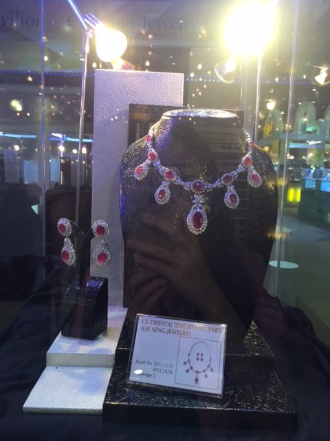 Ploi Thai Jewelry Creation Award in Bangkok Gems & Jewelry Fair ครั้งที่ 55  February  2015  By   Lee Seng Jewelry (L.S. Oriental Jewelry)