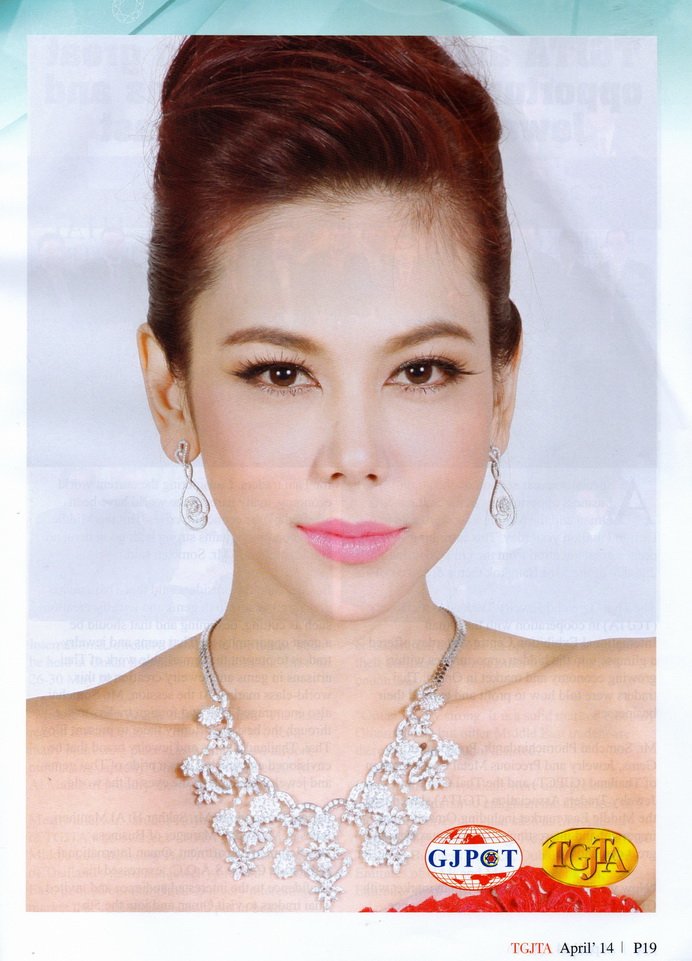 ชุดจิวเวลรี่เพชรน้ำหนึ่ง Heart & Arrow ของ L.S. Oriental Jewelry จิวเวลรี่ที่ได้รับรางวัล Ploi Thai 2014 งาน Bangkok Gems & Jewelry Fair 53rd ในวารสาร TGJTA ISSUE 4 / April 2014