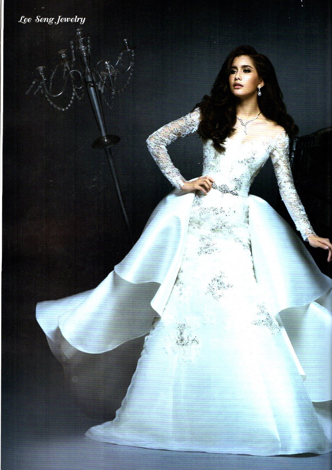 ชุดจิวเวลรี่ของ Lee Seng Jewelry(L.S.Jewelry Group) ในนิตยสาร WE ฉบับเดือนกันยายน 2558