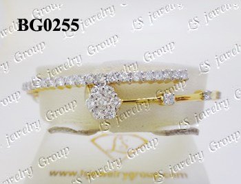 กำไลเพชร (Diamonds Bangle) เพชร Heart & Arrow - Russian Cut Finest Diamonds