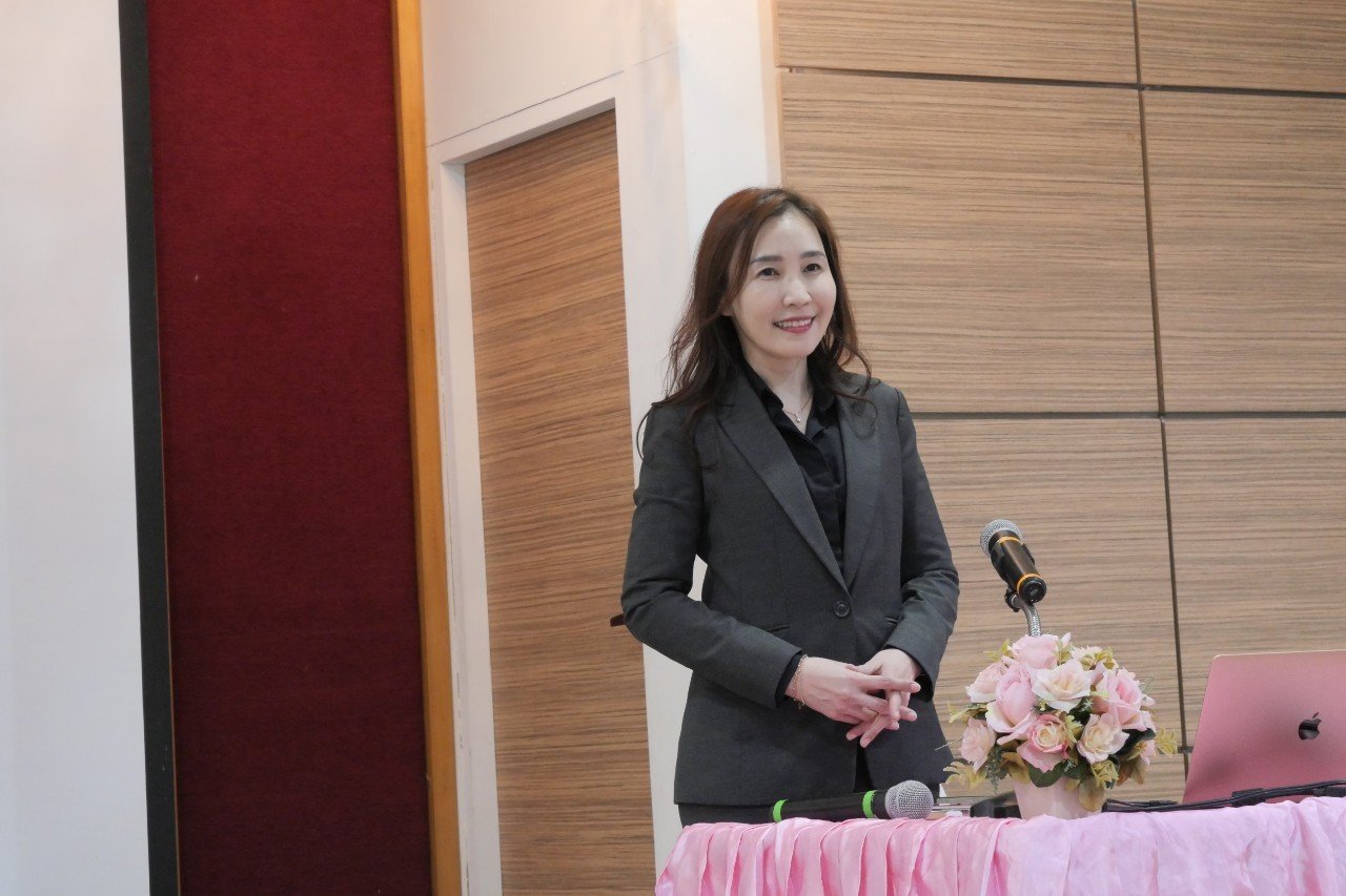 โครงการพัฒนาศักยภาพคณาจารย์คณะบริหารธุรกิจ เรื่อง การประเมินการเรียนรู้ที่สอดคล้องกับผลลัพธ์การเรียนรู้ และการนำเทคโนโลยีสารสนเทศมาสนับสนุนการประเมินการเรียนรู้ แบบ Formative assessment โครงการพัฒนาศักยภาพคณาจารย์คณะบริหารธุรกิจ เรื่อง การประเมินการเรียนรู้ที่สอดคล้องกับผลลัพธ์การเรียนรู้ และการนำเทคโนโลยีสารสนเทศมาสนับสนุนการประเมินการเรียนรู้ แบบ Formative assessment