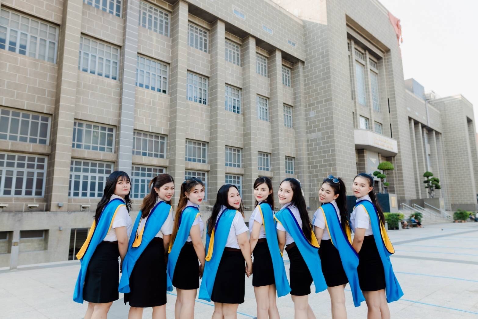 ขอแสดงความยินดีกับบัณฑิตใหม่ คณะบริหารธุรกิจทุกท่าน ขอแสดงความยินดีกับบัณฑิตใหม่ คณะบริหารธุรกิจทุกท่าน