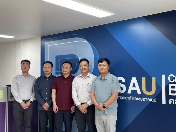 ตัวแทนจากสถาบันการศึกษาในประเทศจีน เข้าพบ และ เยี่ยมเยียนคณะบริหารธุรกิจ มหาวิทยาลัยเอเชียอาคเนย์ ตัวแทนจากสถาบันการศึกษาในประเทศจีน เข้าพบ และ เยี่ยมเยียนคณะบริหารธุรกิจ มหาวิทยาลัยเอเชียอาคเนย์