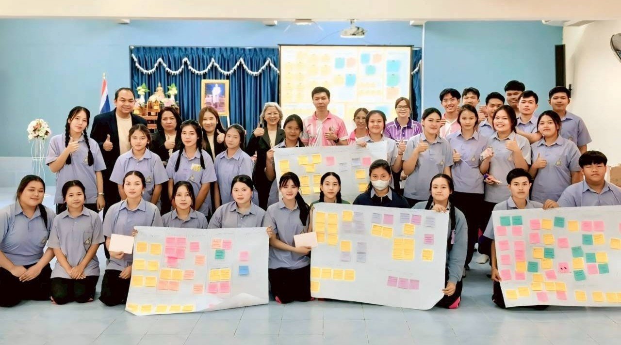 โครงการอบรมเชิงปฏิบัติการ หัวข้อ การพัฒนาทักษะการบริหารธุรกิจยุคดิจิทัล ผ่านกิจกรรมการท่องเที่ยว : นักธุรกิจรุ่นเยาว์ ให้แก่นักเรียนระดับชั้นมัธยมศึกษาตอนปลาย (ม.6) ณ โรงเรียนชัยเกษมวิทยา จ.ประจวบคีรีขันธ์