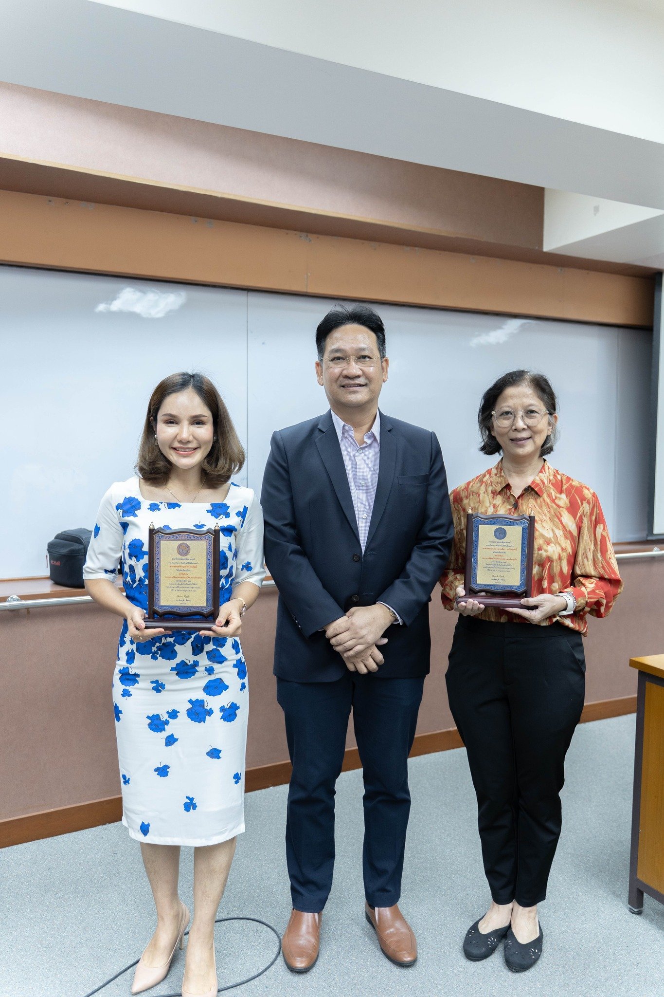 นักวิจัยดีเด่น ประจำปีการศึกษา 2565  นักวิจัยดีเด่น ประจำปีการศึกษา 2565
